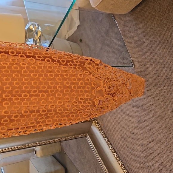 Peach Boohoo fitted lace off the shoulder dress - Picture 2 of 3